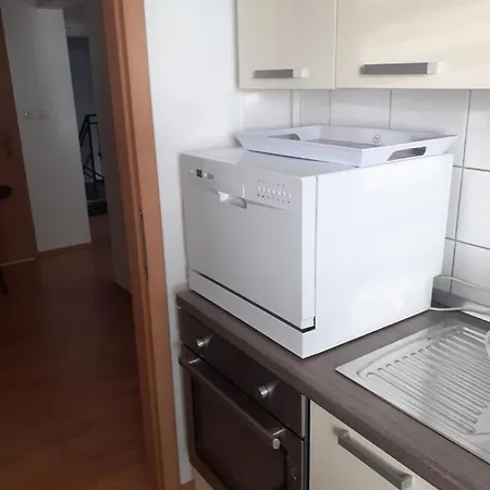 Ljubas Apartament *